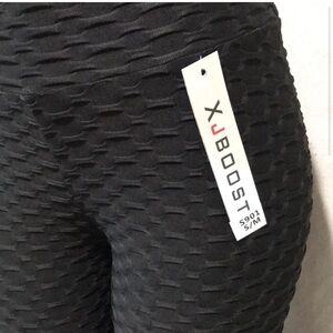 XJ Boost NWT Scrunch Back Honeycomb Leggings